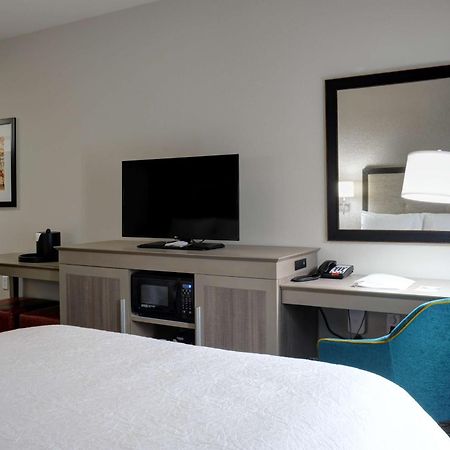 Hampton Inn & Suites Адмор Екстериор снимка