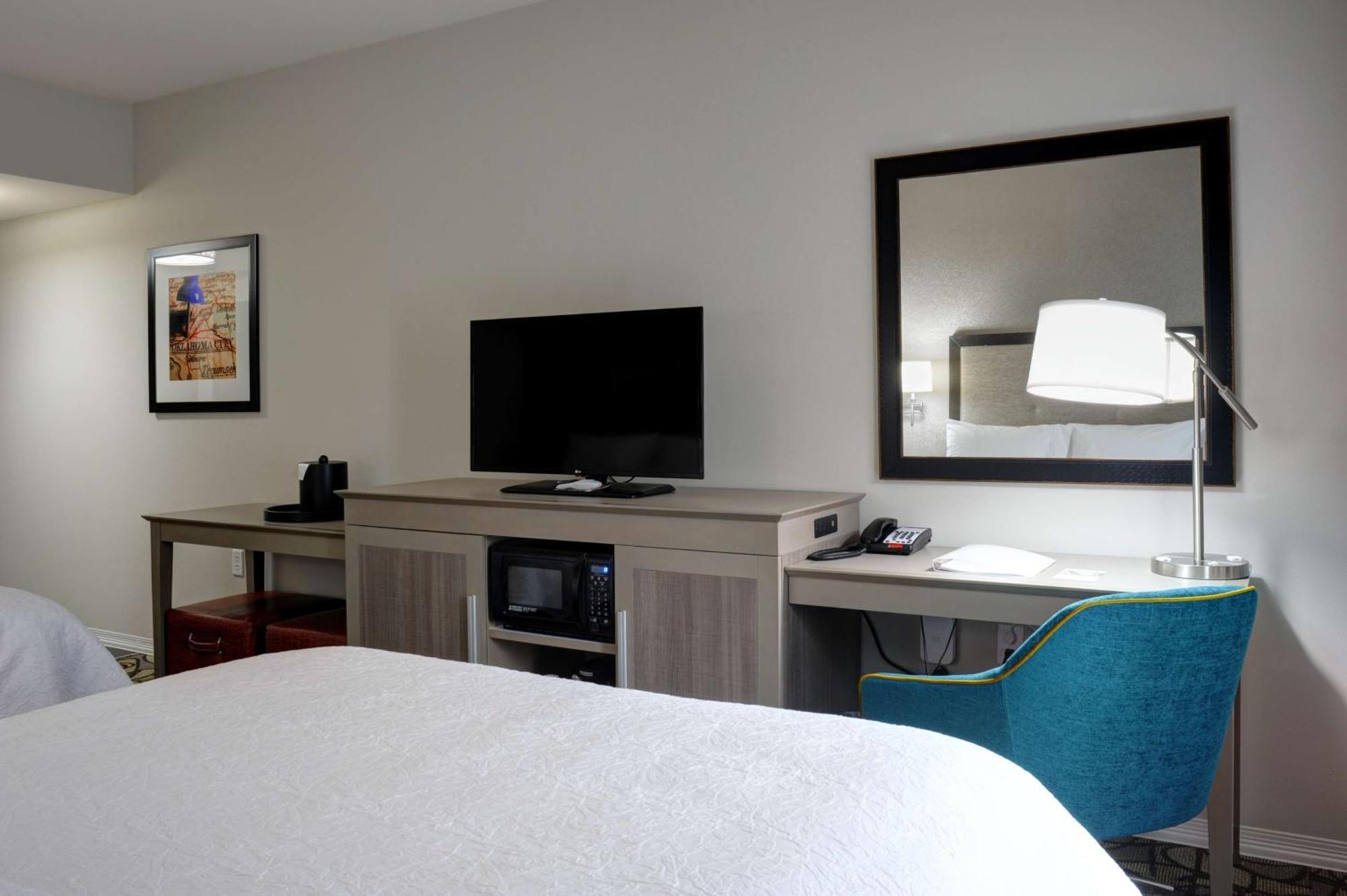 Hampton Inn & Suites Адмор Екстериор снимка