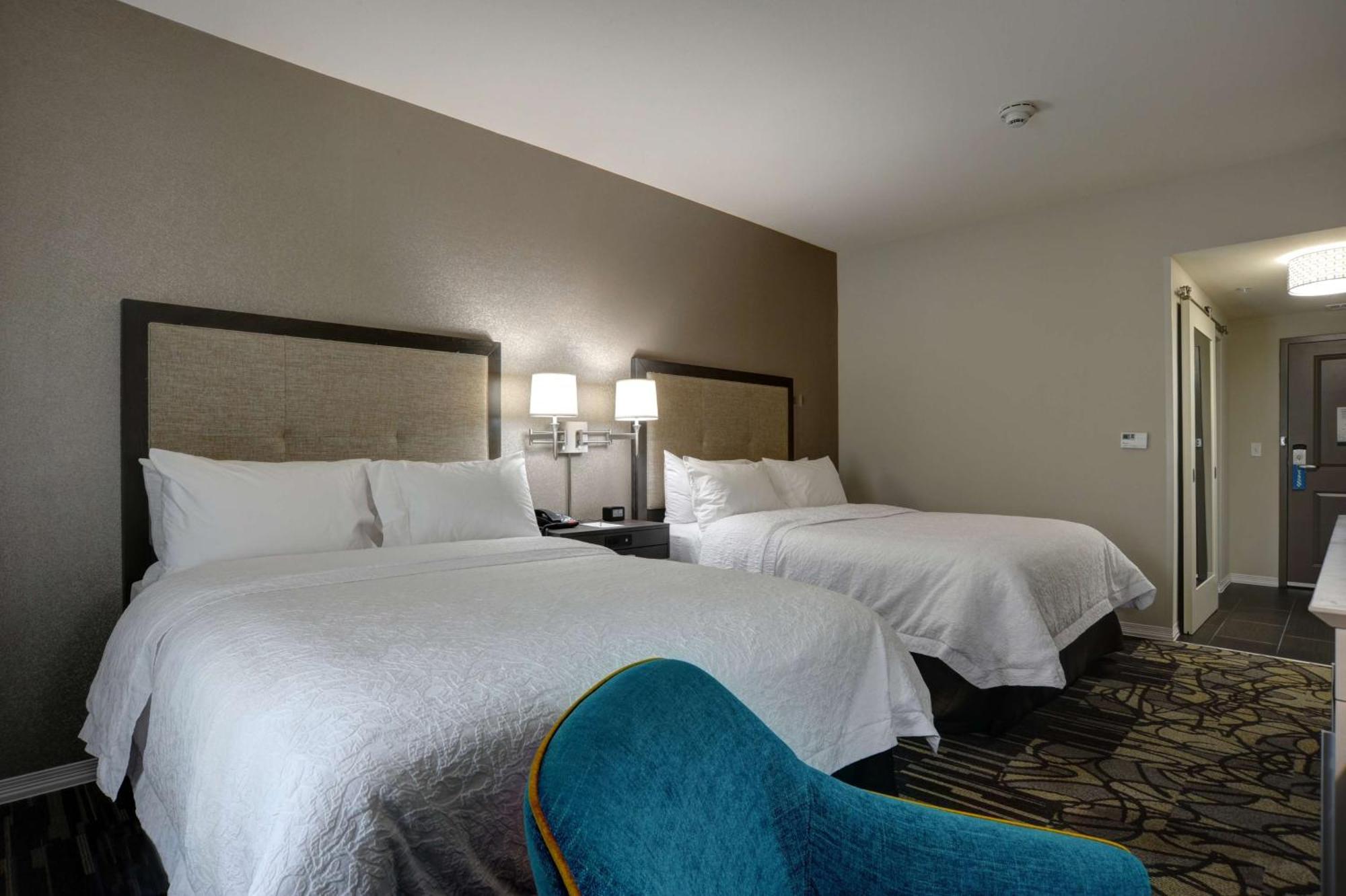 Hampton Inn & Suites Адмор Екстериор снимка