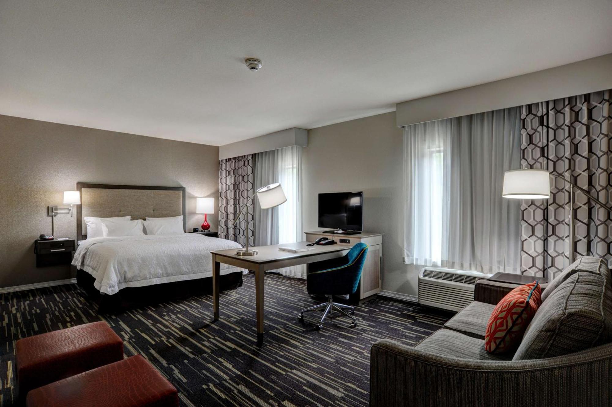 Hampton Inn & Suites Адмор Екстериор снимка
